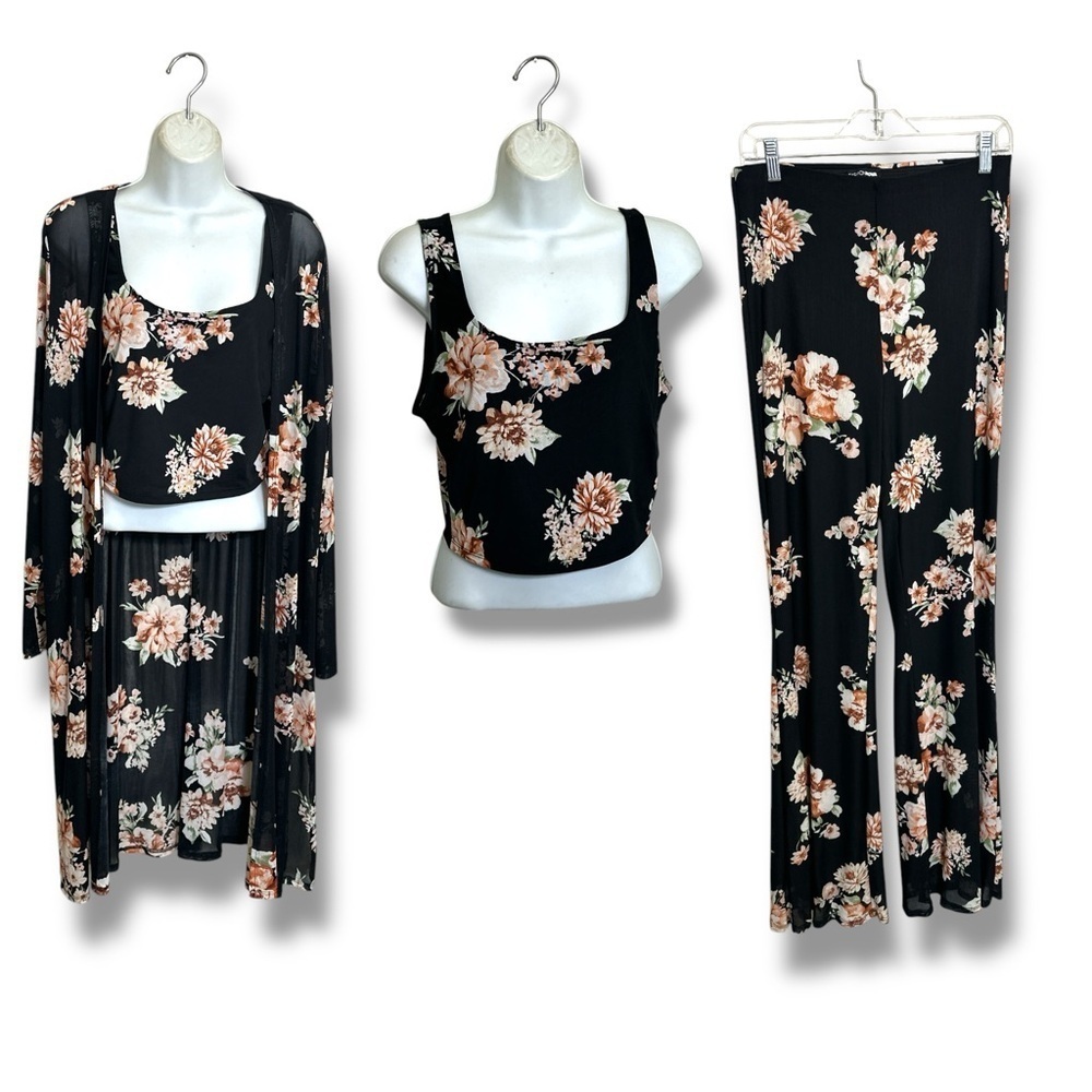 Fashion Nova Floral 3 Piece Set
